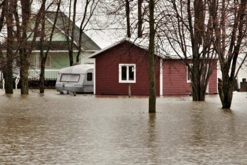 Garantie catastrophe naturelle en assurance habitation : indemnisation, délais et franchises